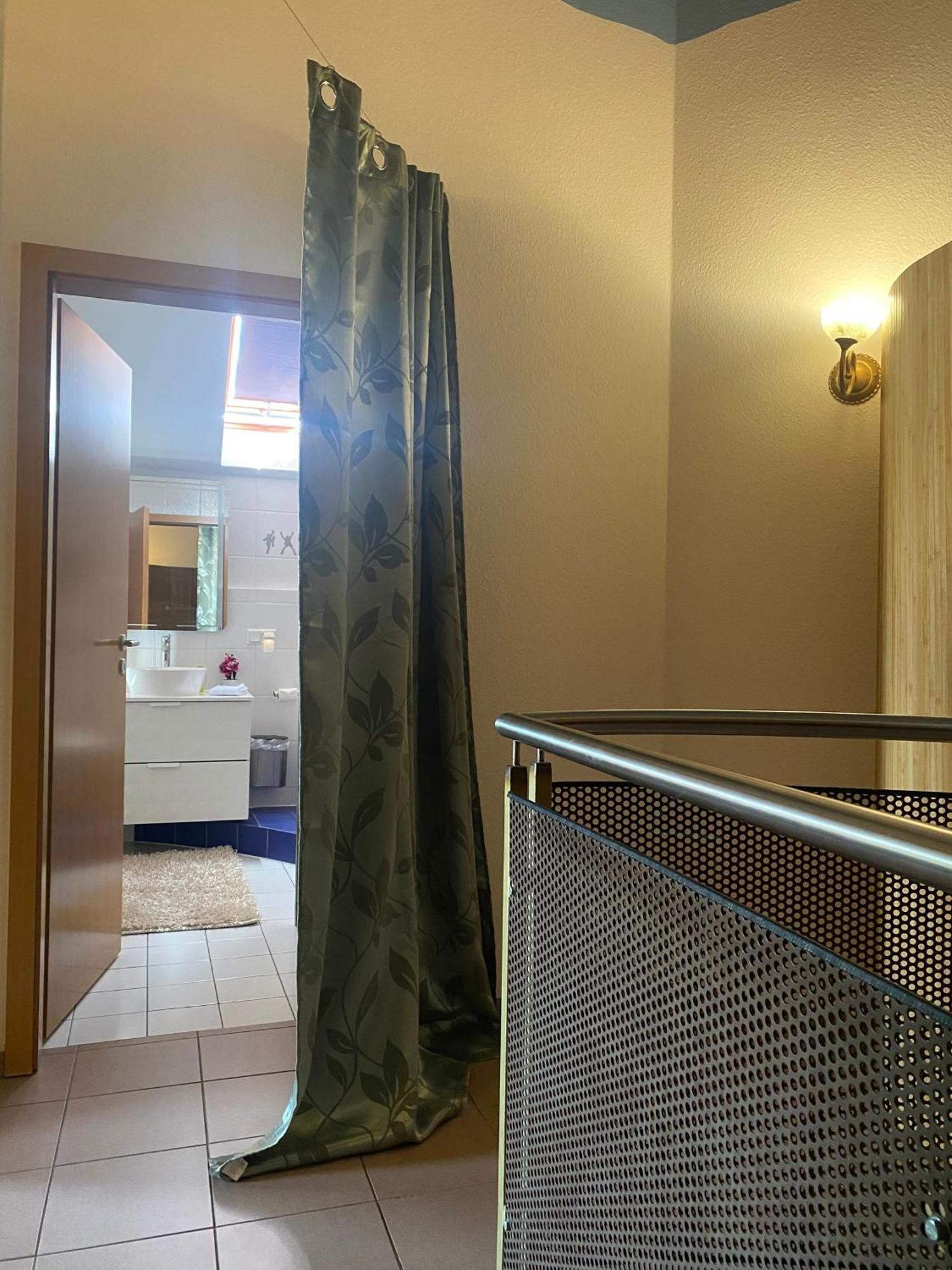 Maisonette-Ferienzimmer Am Backhausgarten Флонхайм Экстерьер фото