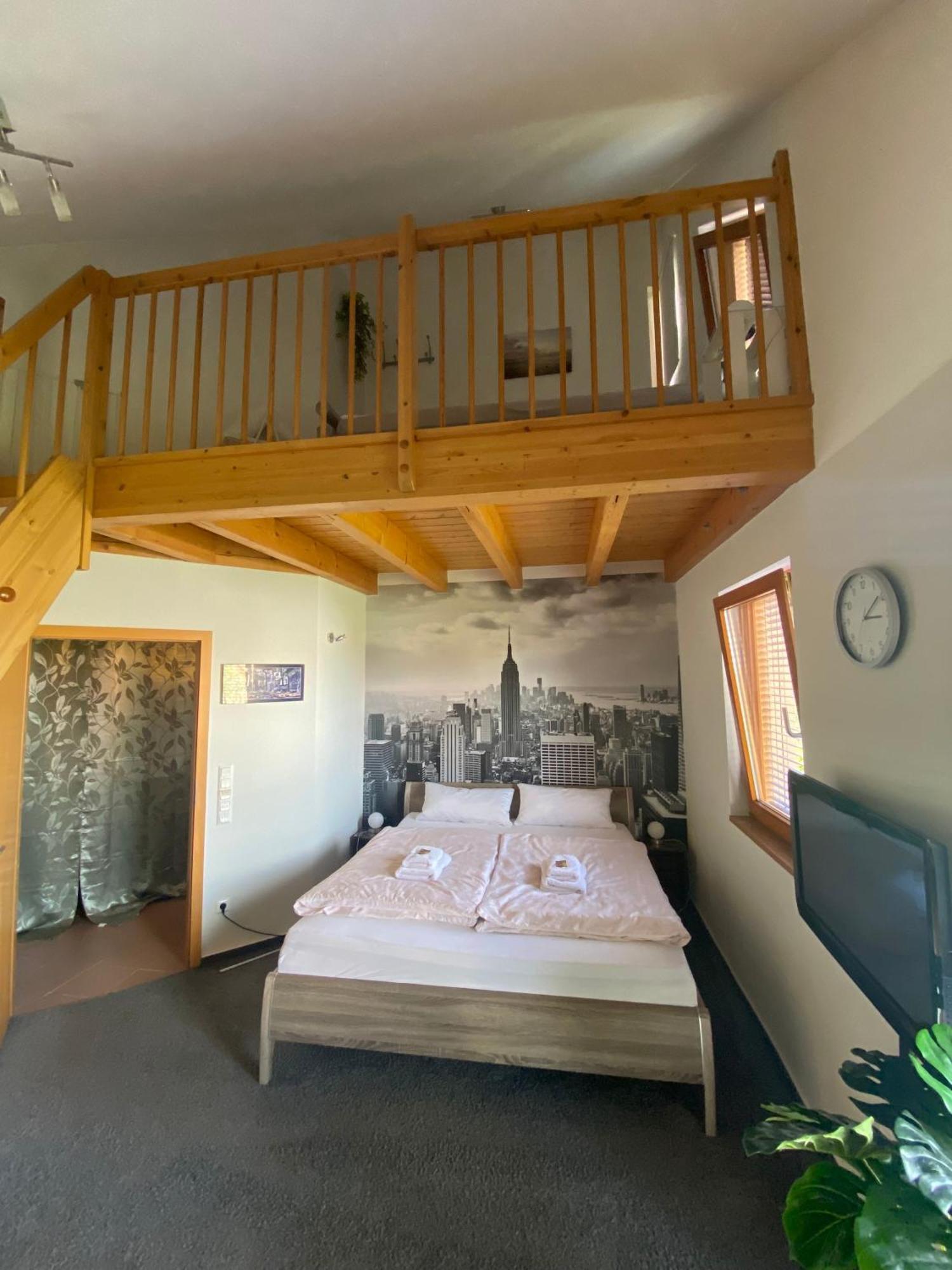 Maisonette-Ferienzimmer Am Backhausgarten Флонхайм Экстерьер фото